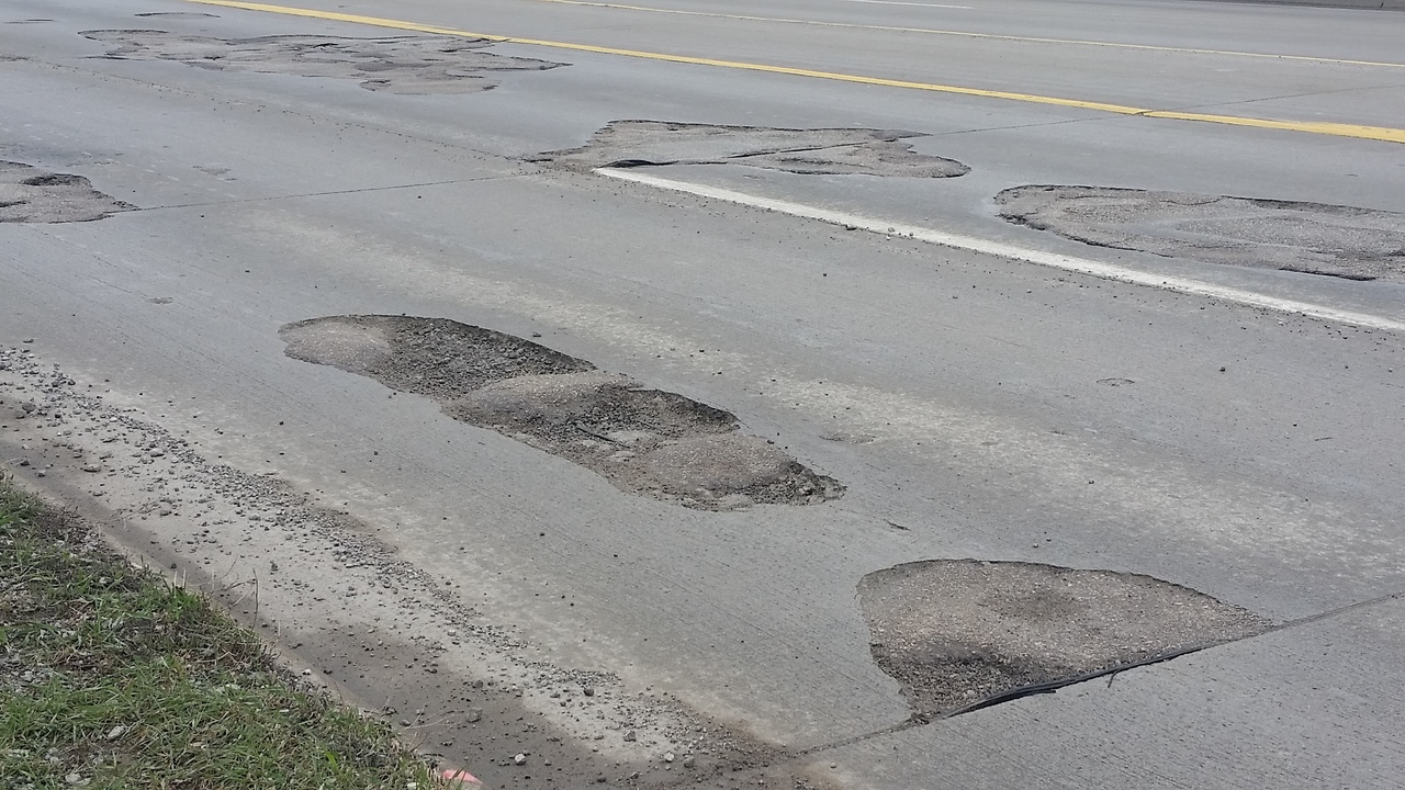 Tracking potholes Canton Center Road to undergo 650,000...